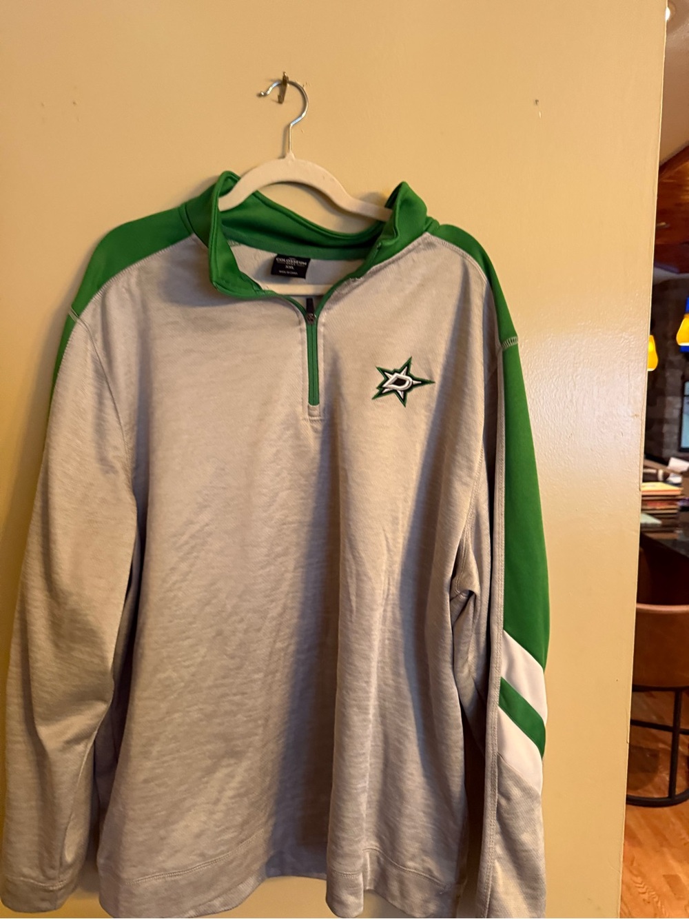 Colosseum Gray and Green Half-Zip Pullover